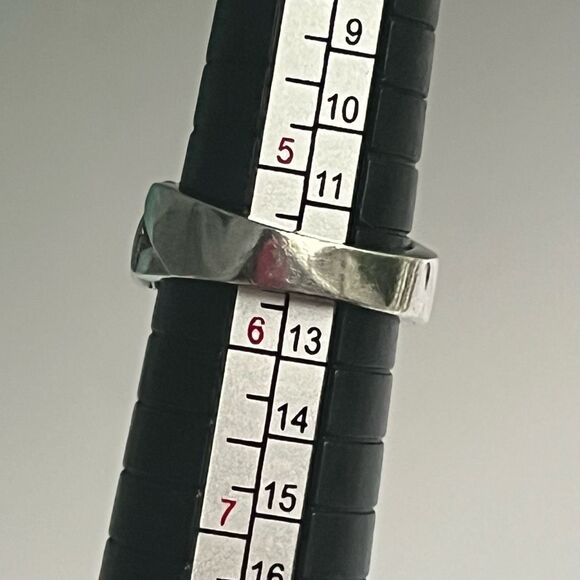 Tiffany & Co Paloma Picasso Triple Loving Heart Ring - Silver - Sz 5.5 - RETIRED - Picture 2 of 16